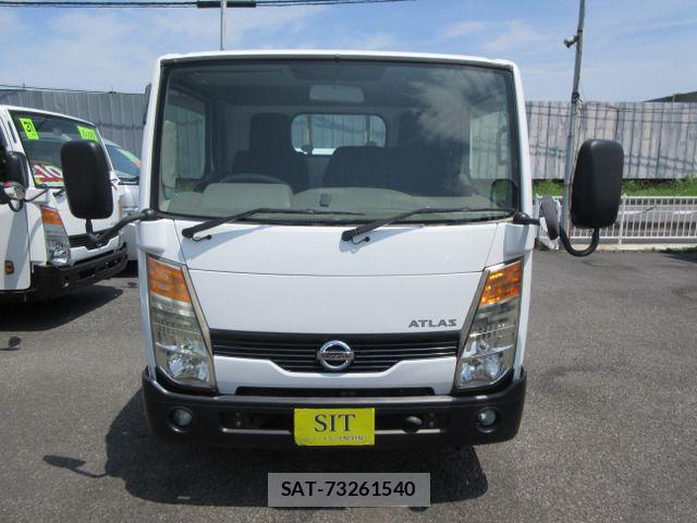 Nissan ATLAS 2013-06 8437942-1