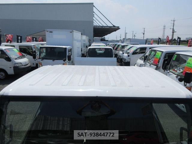 Nissan ATLAS 2019-01 8437940-9