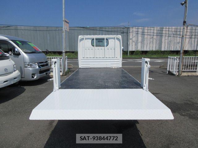 Nissan ATLAS 2019-01 8437940-18