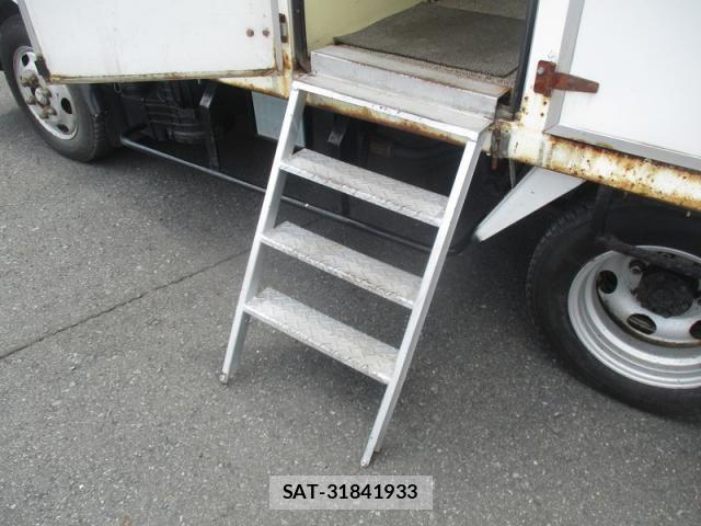 Nissan ATLAS 2009-03 8523576-15