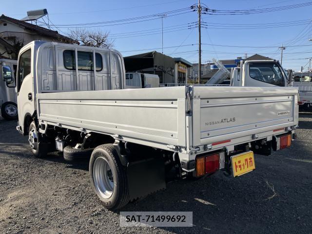 Nissan ATLAS 2026-01 8523568-16