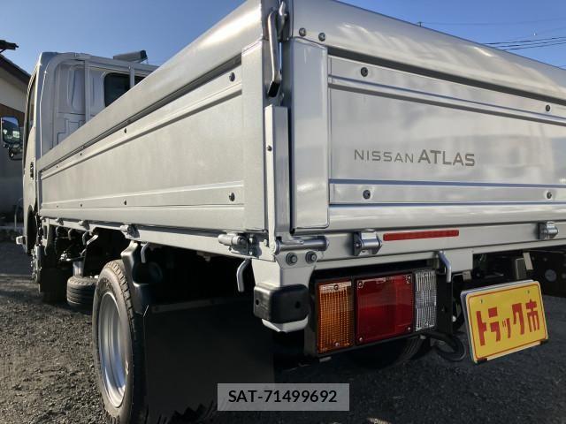 Nissan ATLAS 2026-01 8523568-17