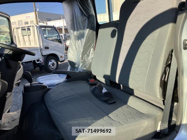 Nissan ATLAS 2026-01 8523568-24