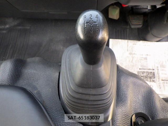 Nissan ATLAS 2022-12 8523569-14