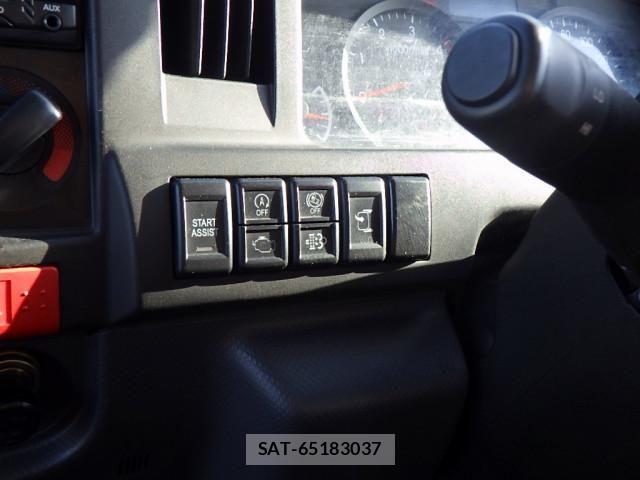 Nissan ATLAS 2022-12 8523569-16