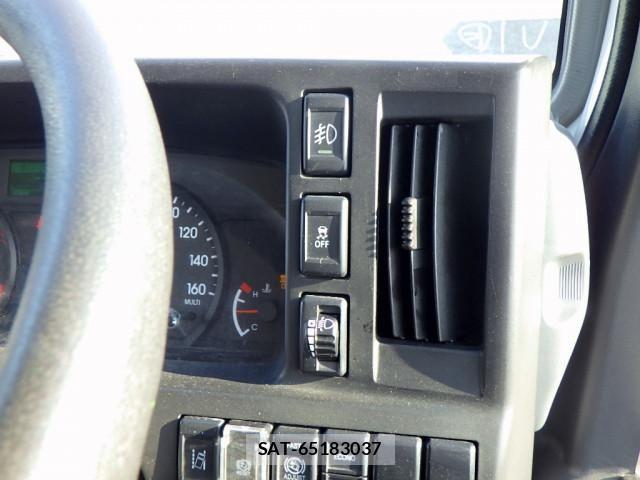 Nissan ATLAS 2022-12 8523569-18