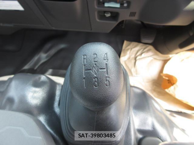 Nissan ATLAS 2026-07 8523559-18