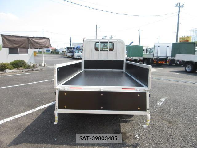 Nissan ATLAS 2026-07 8523559-7