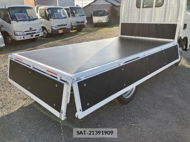 Nissan ATLAS 2026-01 8523563-17