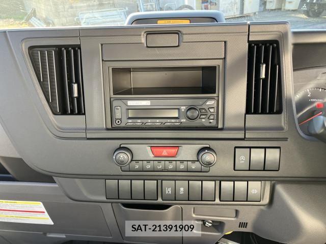 Nissan ATLAS 2026-01 8523563-25
