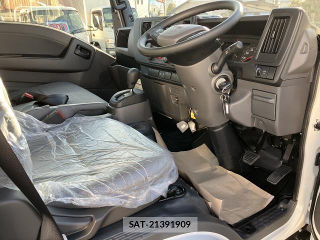 Nissan ATLAS 2026-01 8523563-4