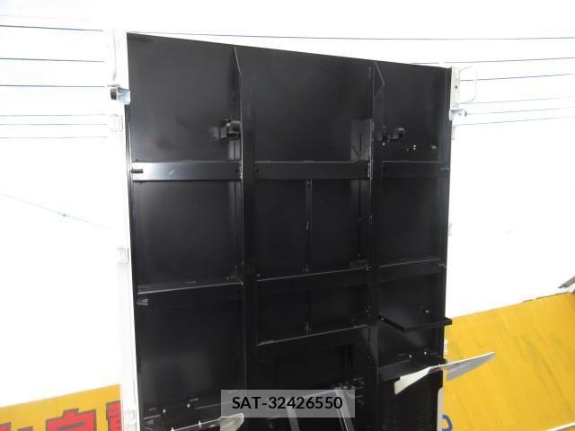Nissan ATLAS 2026-07 8523557-15