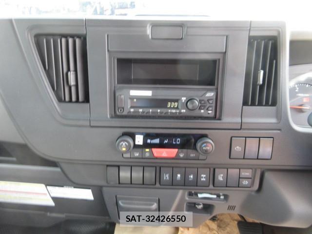 Nissan ATLAS 2026-07 8523557-22