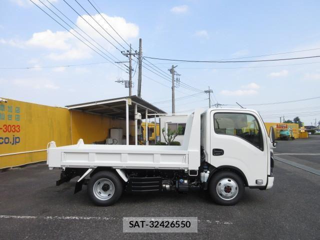 Nissan ATLAS 2026-07 8523557-5