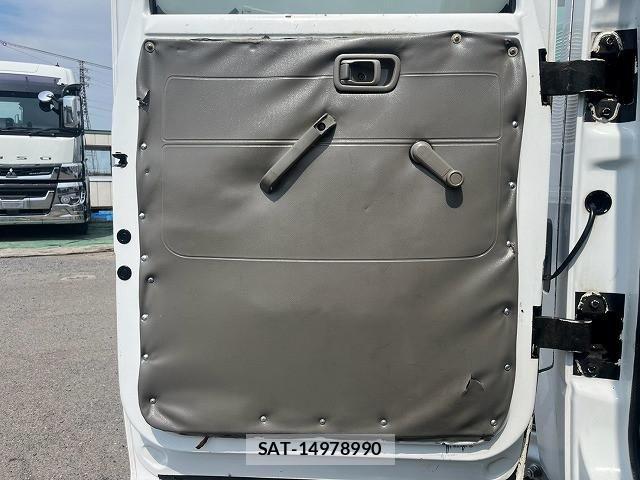 Nissan ATLAS 2026-07 8523574-16