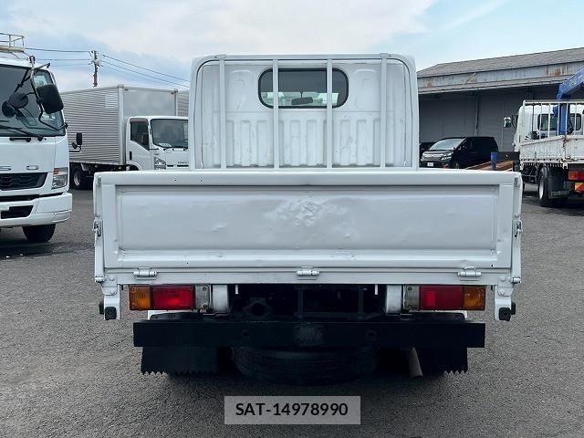 Nissan ATLAS 2026-07 8523574-5