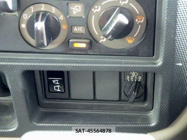 Nissan ATLAS 2021-04 8523571-19