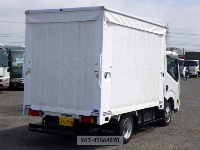 Nissan ATLAS 2021-04 8523571-27