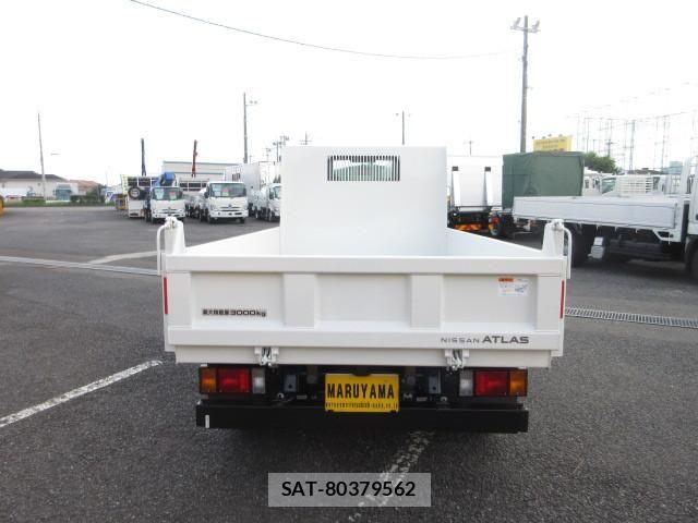 Nissan ATLAS 2026-07 8523558-6