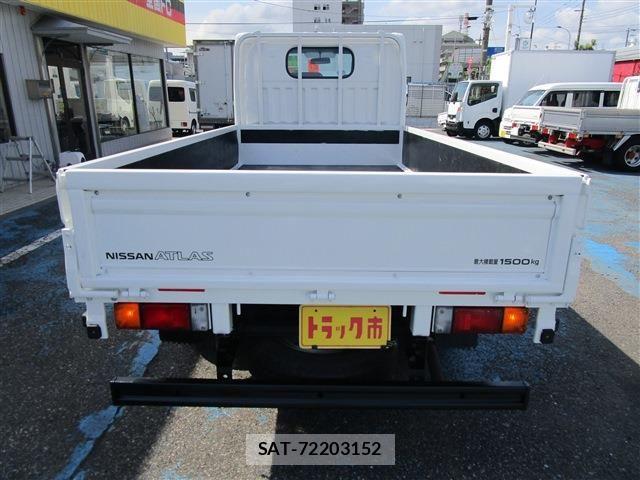 Nissan ATLAS 2015-06 8523573-4