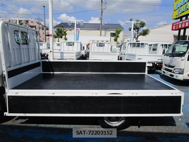 Nissan ATLAS 2015-06 8523573-8
