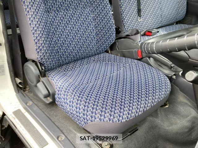 Nissan ATLAS 2021-07 8795278-13