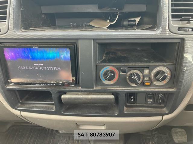 Nissan ATLAS 2013-03 8848256-11