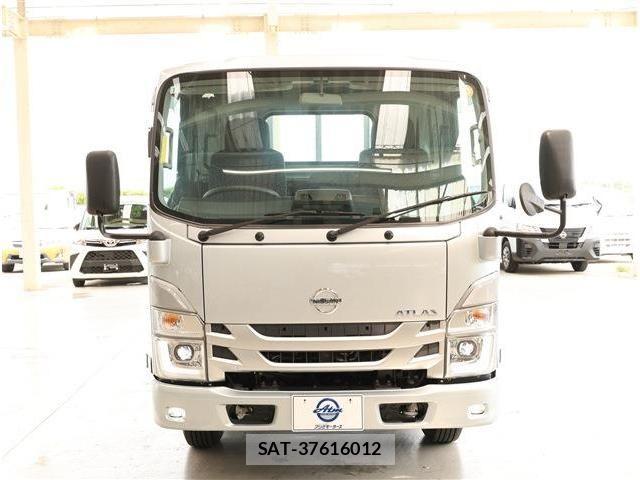 Nissan ATLAS 2023-07 8870421-17