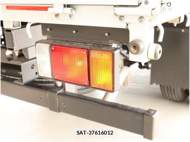 Nissan ATLAS 2023-07 8870421-25