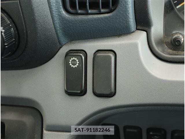 Nissan ATLAS 2016-03 8870423-11