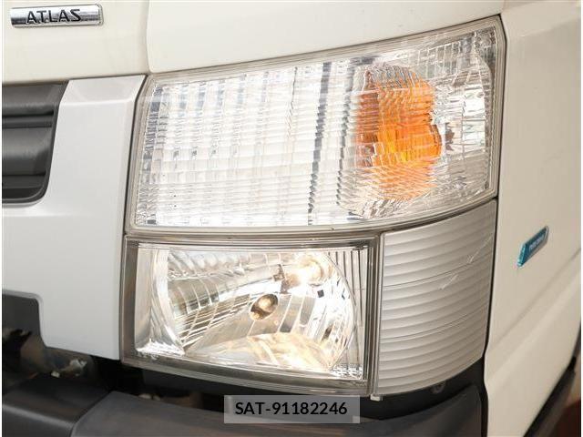 Nissan ATLAS 2016-03 8870423-24