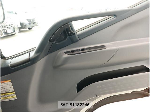Nissan ATLAS 2016-03 8870423-4