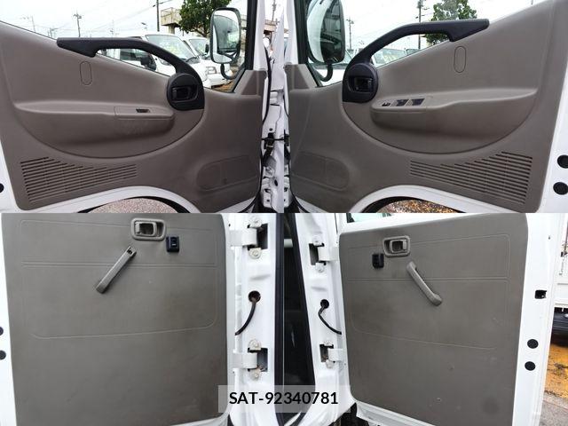 Nissan ATLAS 2018-03 8870420-20