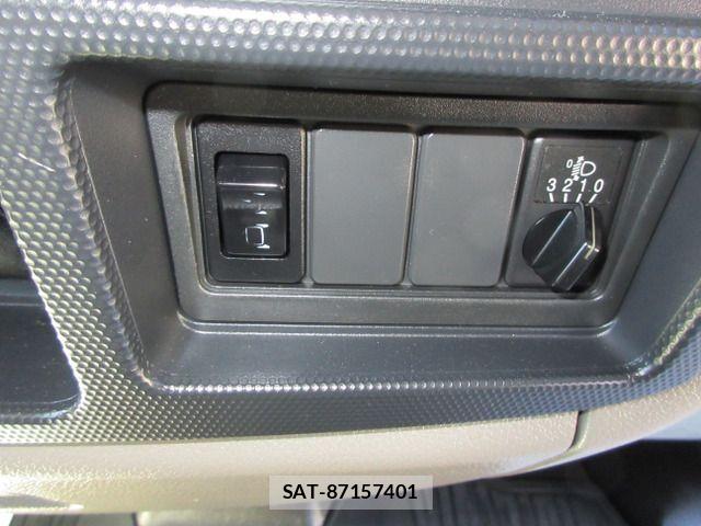 Nissan ATLAS 2016-06 8878709-16