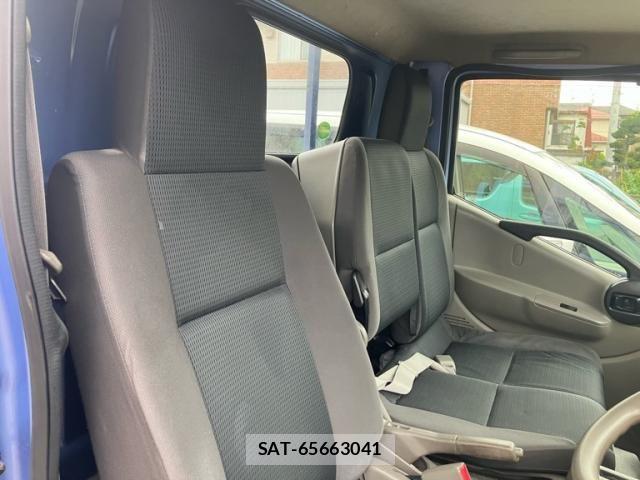 Nissan ATLAS 2014-08 8878712-7