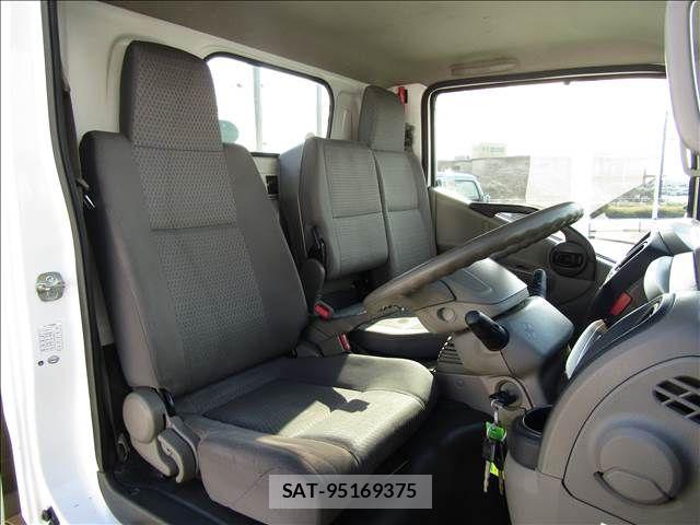 Nissan ATLAS 2009-03 5860284-12