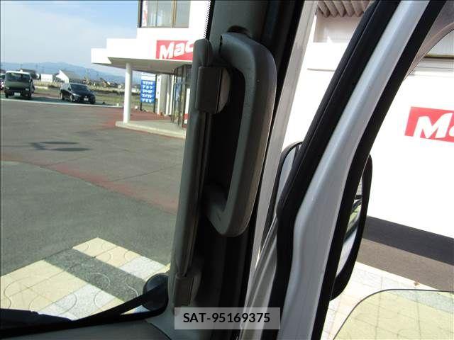 Nissan ATLAS 2009-03 5860284-8