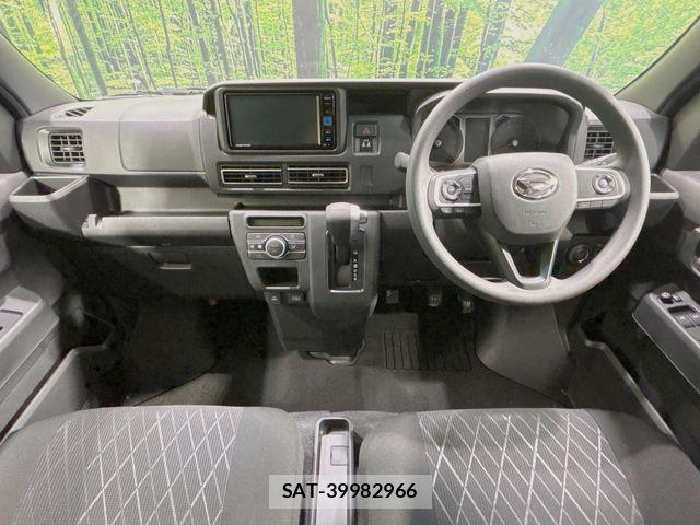 Daihatsu ATRAI 2024-01 7325689-1