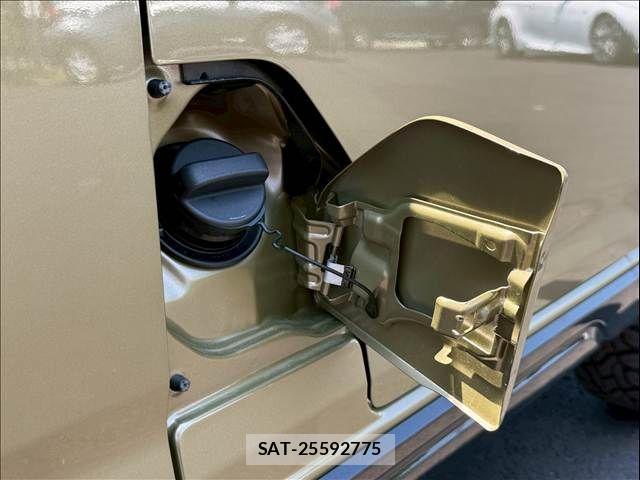 Daihatsu ATRAI 2026-04 8098024-26