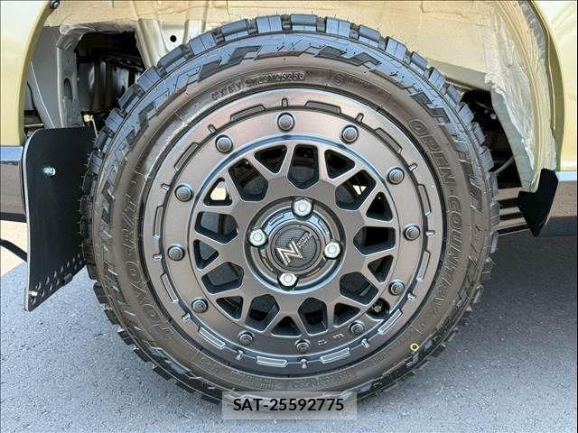 Daihatsu ATRAI 2026-04 8098024-4