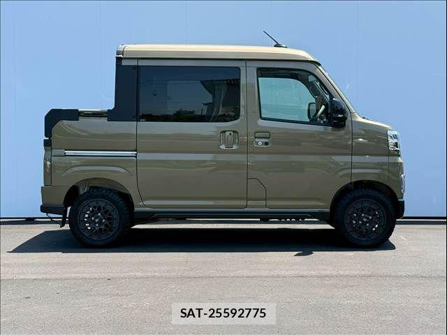 Daihatsu ATRAI 2026-04 8098024-8