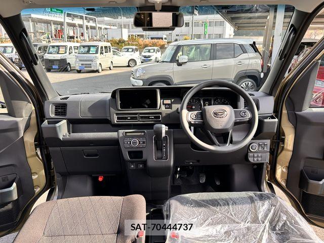 Daihatsu ATRAI 2025-11 7214950-3