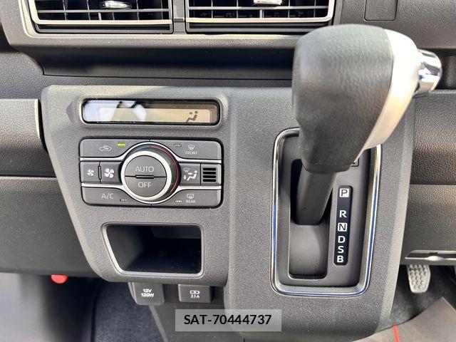 Daihatsu ATRAI 2025-11 7214950-7