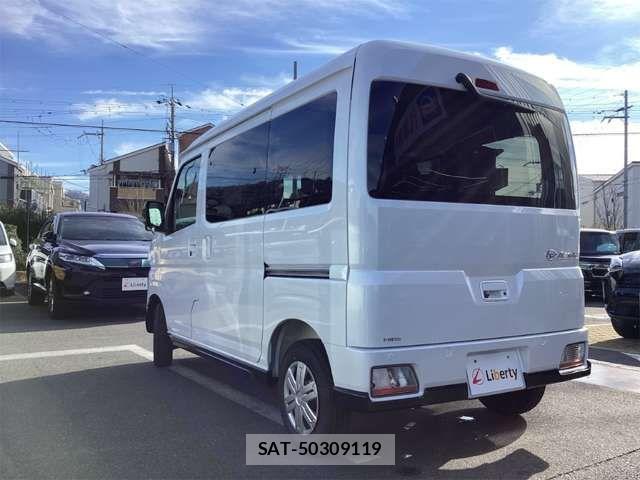 Daihatsu ATRAI 2025-11 7452938-9