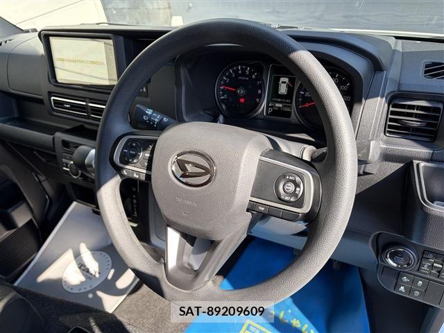 Daihatsu ATRAI 2024-11 8034441-23