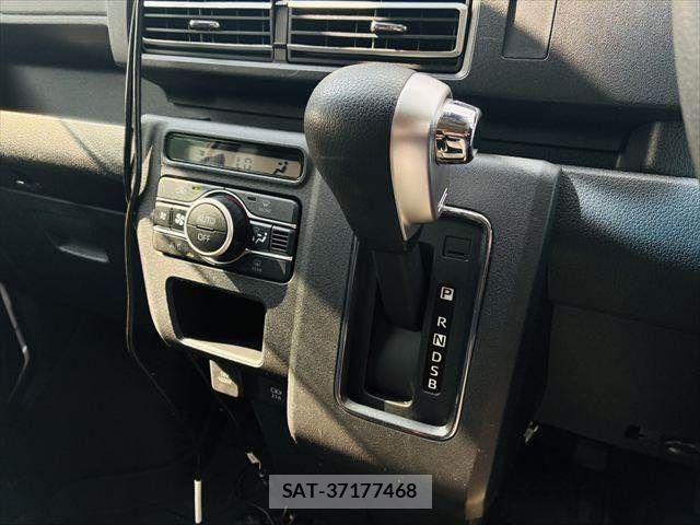 Daihatsu ATRAI 2022-01 8098027-29