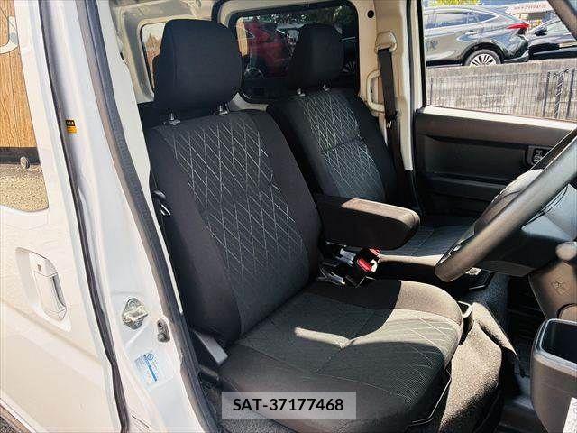 Daihatsu ATRAI 2022-01 8098027-6