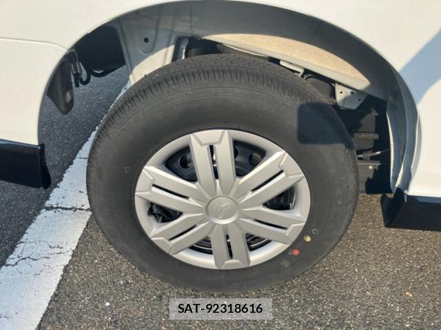 Daihatsu ATRAI 2024-01 8313072-5