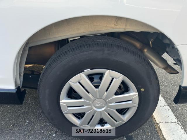 Daihatsu ATRAI 2024-01 8313072-6