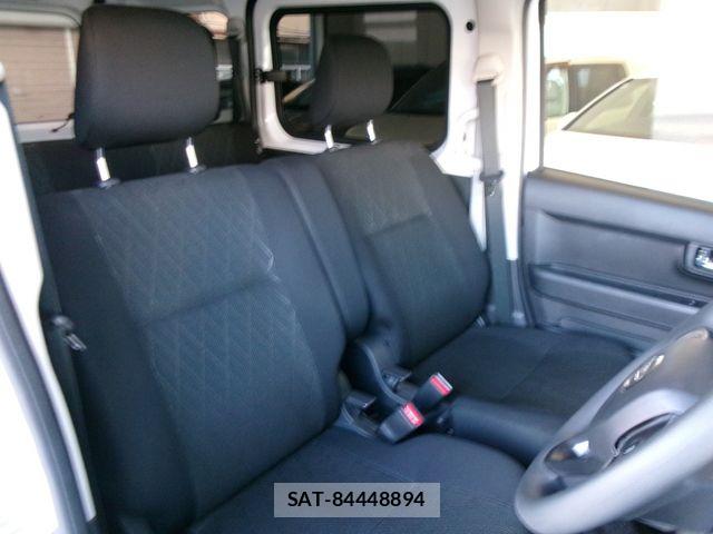 Daihatsu ATRAI 2022-08 8353924-5